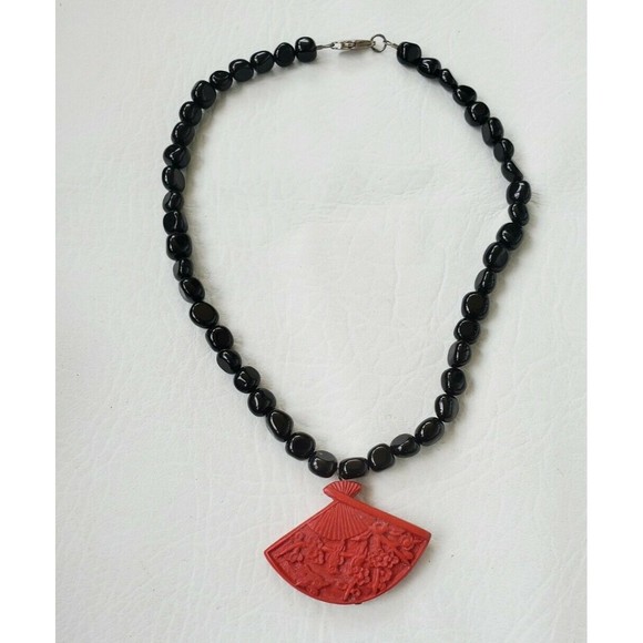 Unbranded Jewelry - VINTAGE CHINESE CINNABAR CARVED BIRDS FAN ONYX BEADS 925 NECKLACE